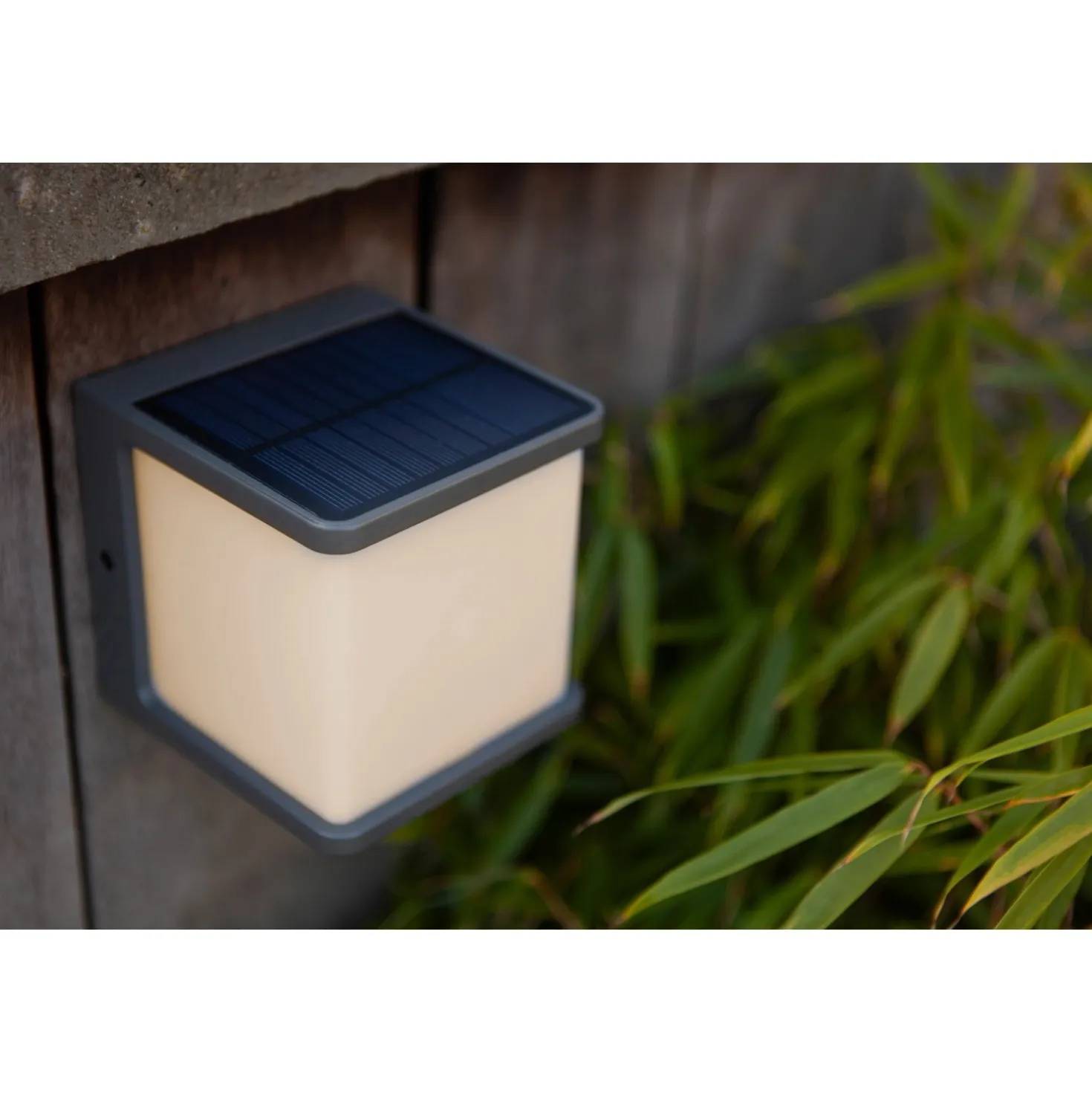 Applique solare da esterno LED Lutec Doblo 8 W 500 lm 4000 K IP54 12,9x11x11 cm