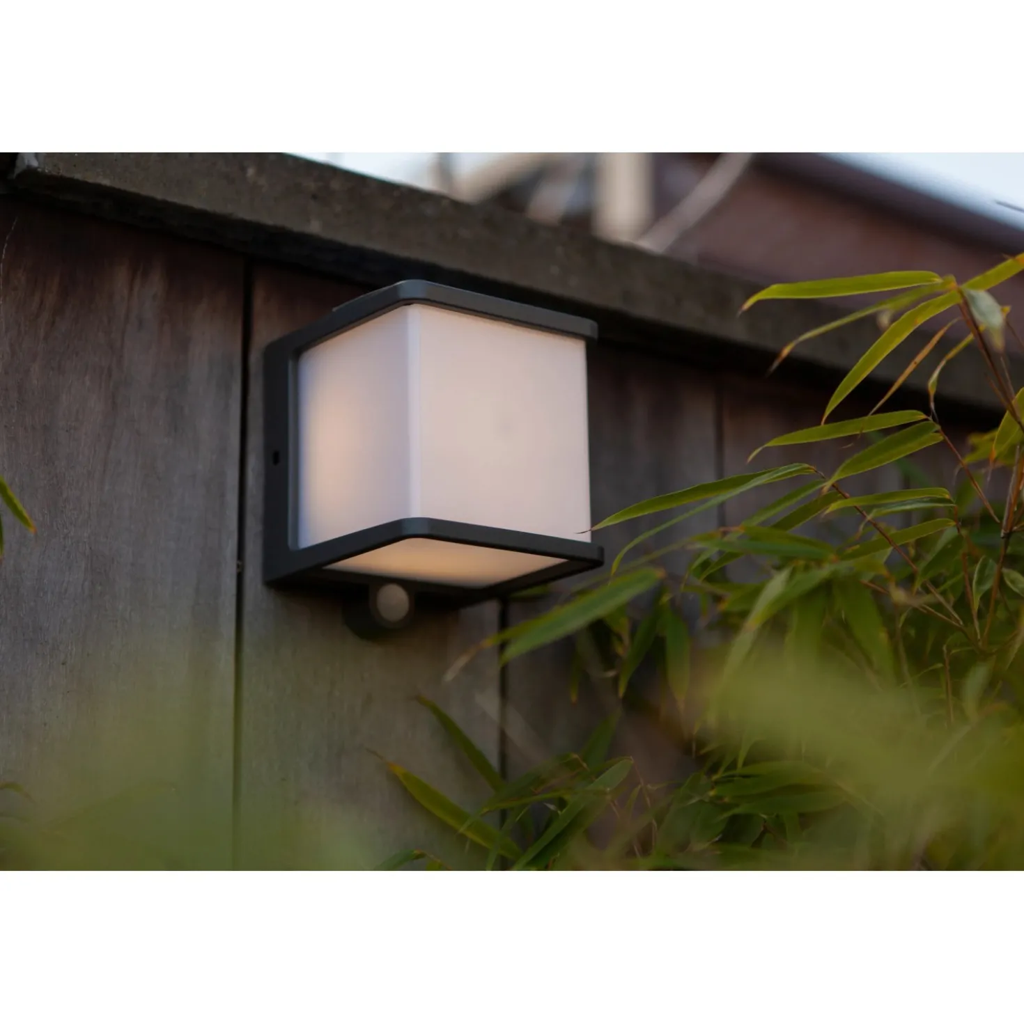Applique solare da esterno LED Lutec Doblo 8 W 500 lm 4000 K IP54 12,9x11x11 cm