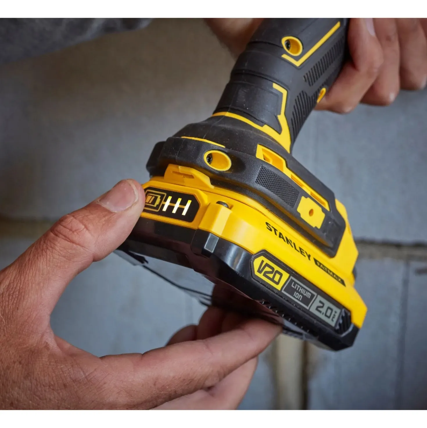 Batteria di ricambio Stanley Fatmax V20 SFMCB202 ioni di litio 18 V 2 Ah