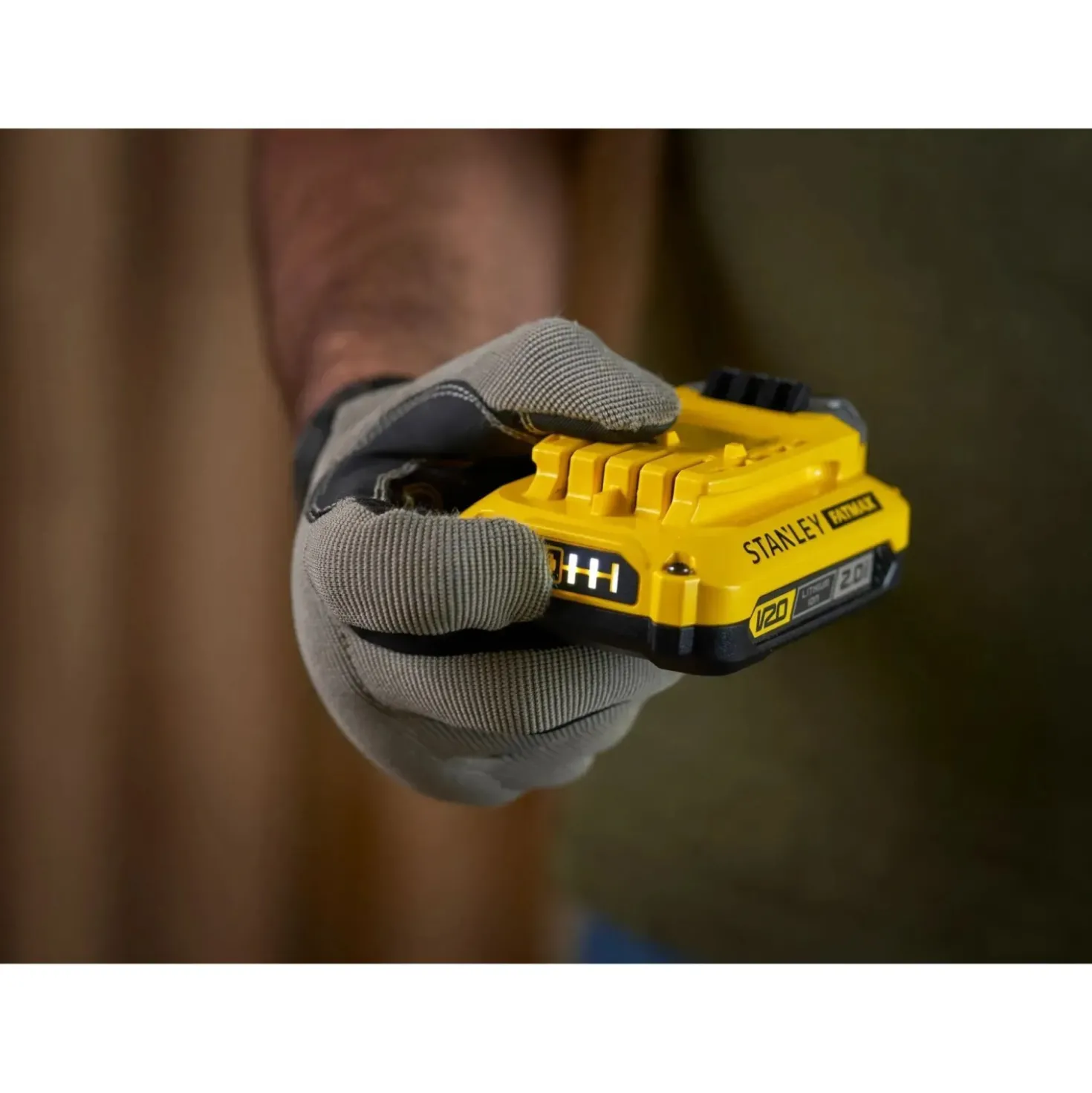 Batteria di ricambio Stanley Fatmax V20 SFMCB202 ioni di litio 18 V 2 Ah
