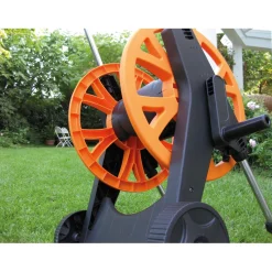 Carrello avvolgitubo