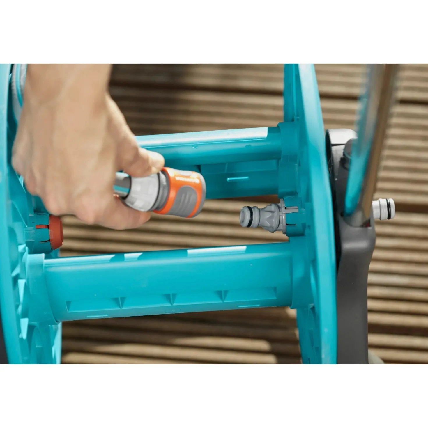 Carrello avvolgitubo Gardena AquaRoll S con tubo lancia e raccorderia