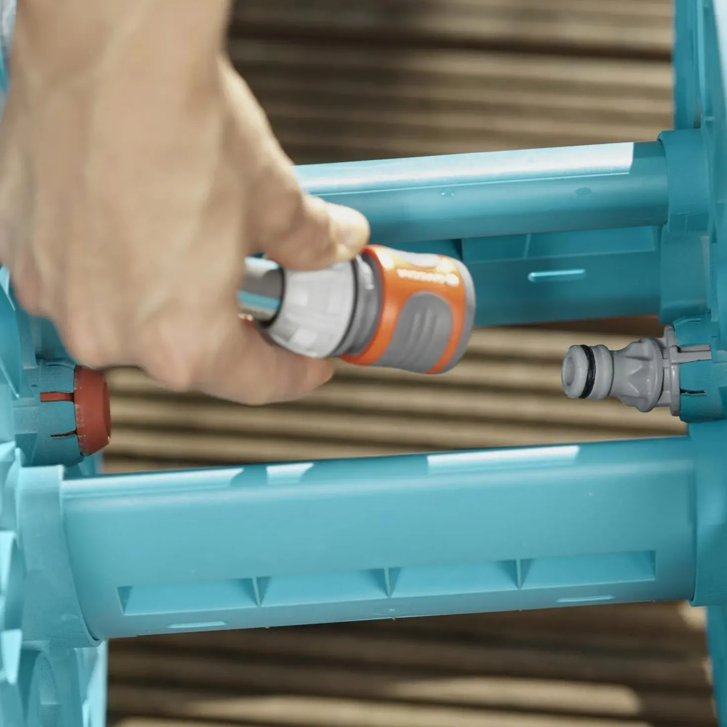 Carrello avvolgitubo Gardena AquaRoll S con tubo lancia e raccorderia