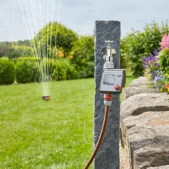Centralina per irrigazione a batteria Gardena Select fino a 3 programmi