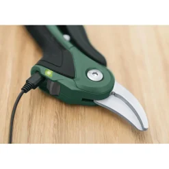 Cesoia da giardinaggio Bosch a taglio assistito a batteria Easy Prune