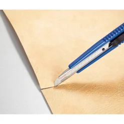 Cutter LUX-TOOLS scocca in plastica 9 mm