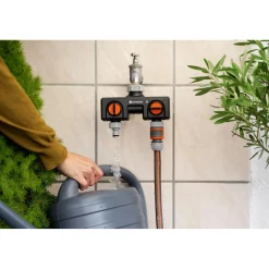 Distributore a 2 vie Gardena per rubinetti da 33.3 mm (G1