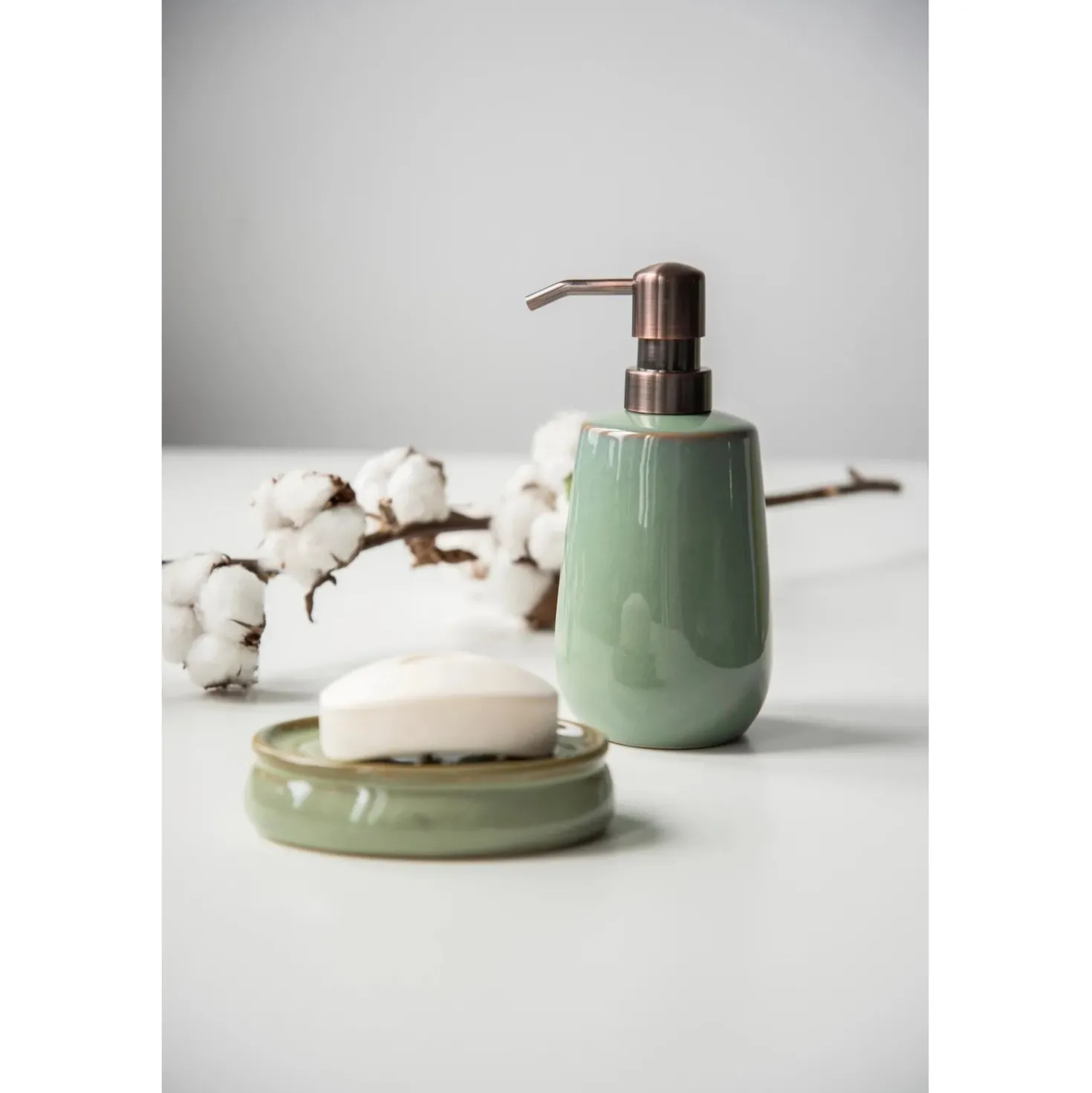 Dosatore di sapone Wenko Sirmione in ceramica verde