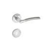Maniglia Carmen con rosette e bocchette patent