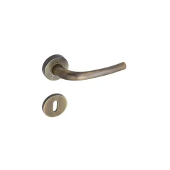 Maniglia modello tre con rosette e bocchette patent bronzo graffiato