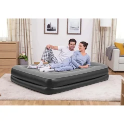Materasso matrimoniale Bestway® in Tritech™ con pompa CA 203x152x46 cm