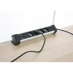 Multipresa scriv. Alu, 4 prese P40, 2 USB-A, USB-C PD 20W, 3G1, 2m. Nero