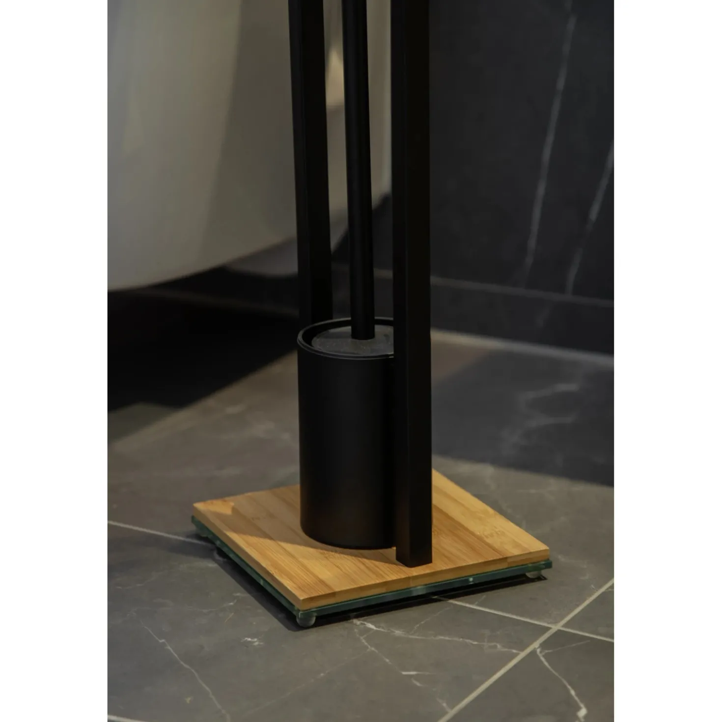 Piantana portarotolo e portascopino bagno Bambusa H 72,5 cm nero