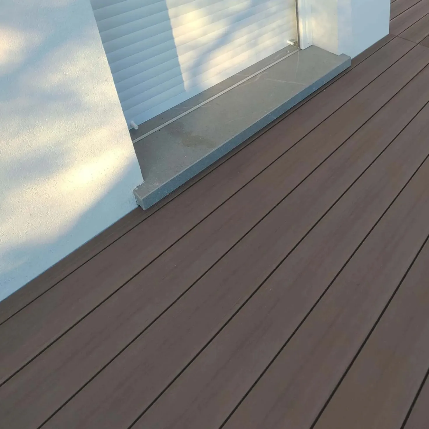 Piastrelle da esterno doga in PWC easylife wengè 143x2000 mm