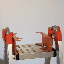 Piattaforma portasecchio e portaoggetti