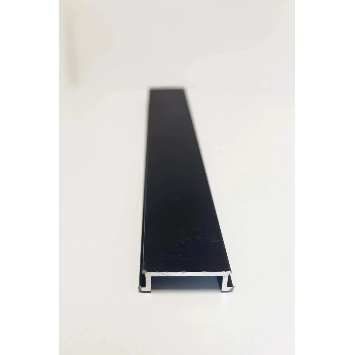 Profilo in alluminio di chiusura per palo 2,36x94 cm nero