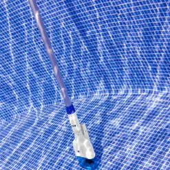 Pulitore elettrico per piscine e spa senza fili