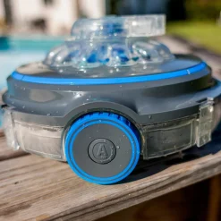 Robot a batteria per piscina Gre Wet Runner Plus filtro 4 l 27 W