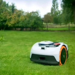 Robot tagliaerba a batteria Segway Navimow 600 m²