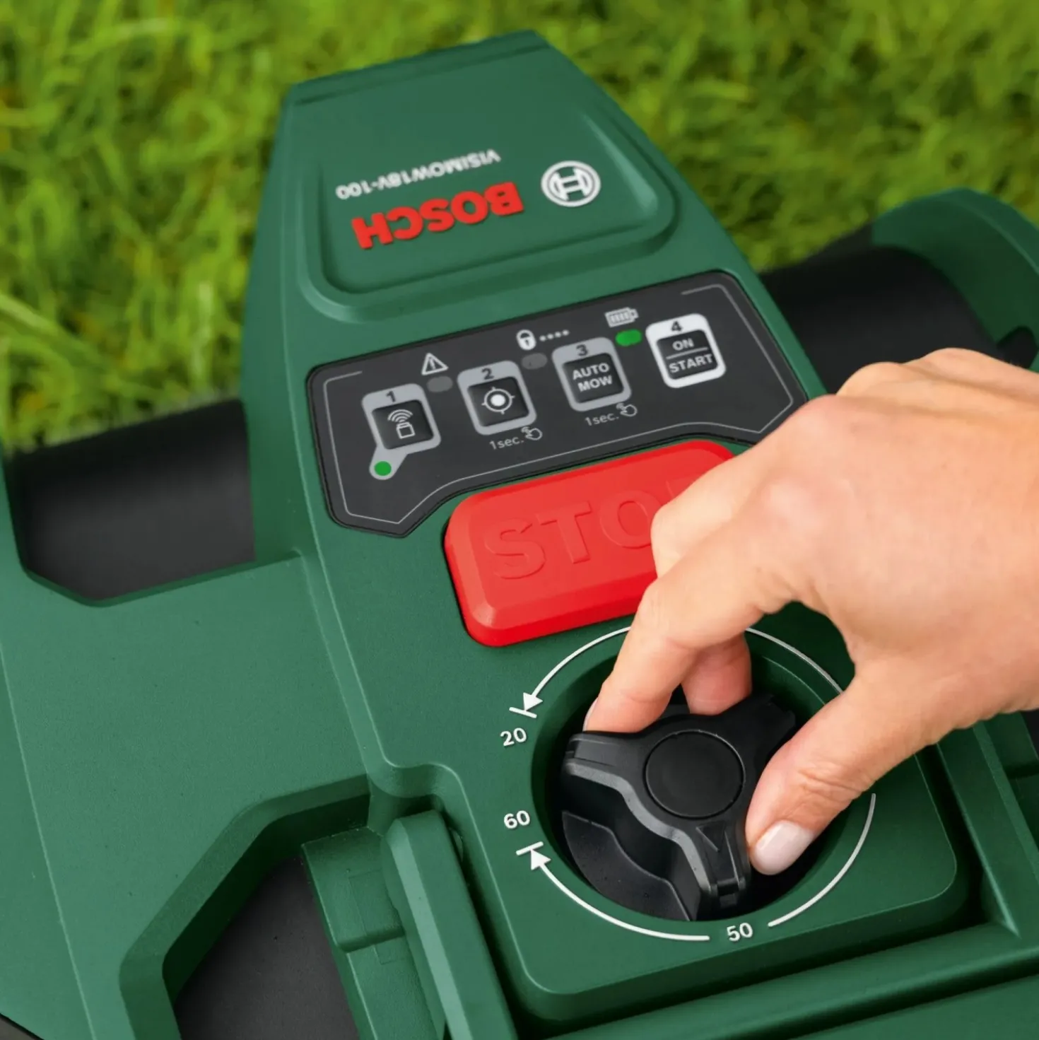 Robot tagliaerba Bosch VisiMow 18V 100 m² con batteria e caricabatteria inclusi