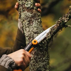 Seghetto da giardino XtractTM Fiskars dentatura grossolana