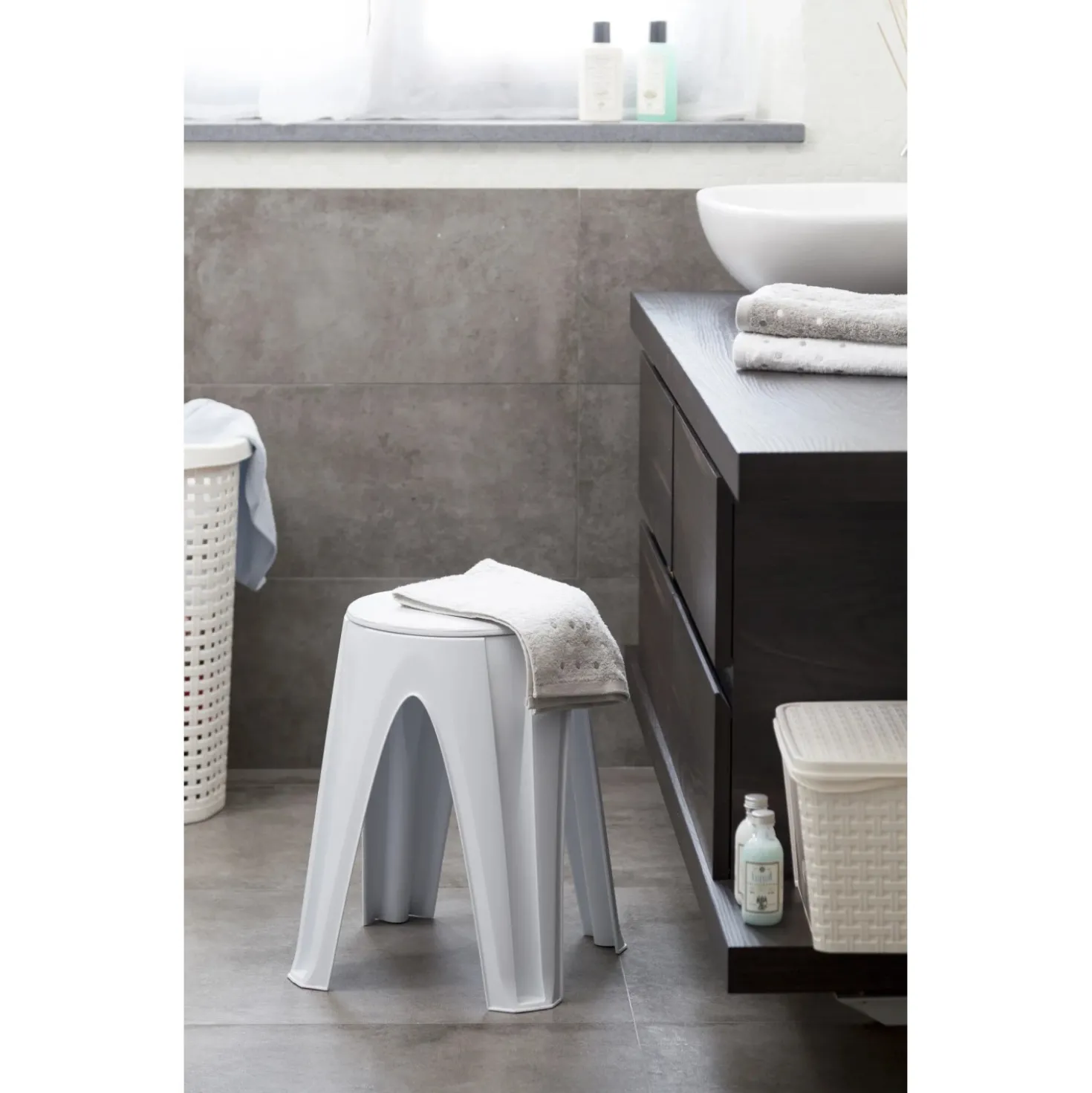 Sgabello da cucina in plastica p/max 150 kg