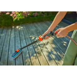 Spazzola con manico Gardena Cleansystem Soft antracite