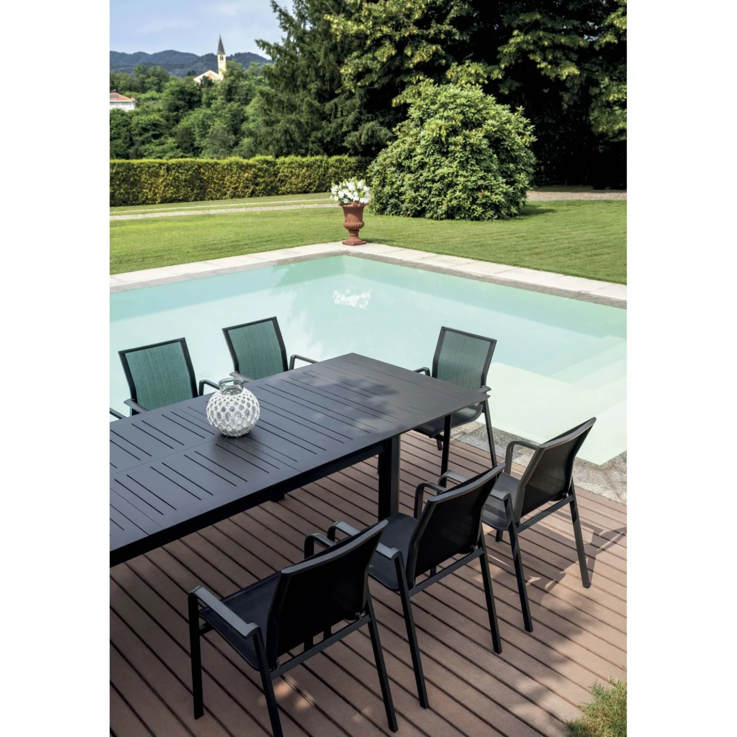 Tavolo allungabile da giardino in alluminio 265/330/395 x 110 cm