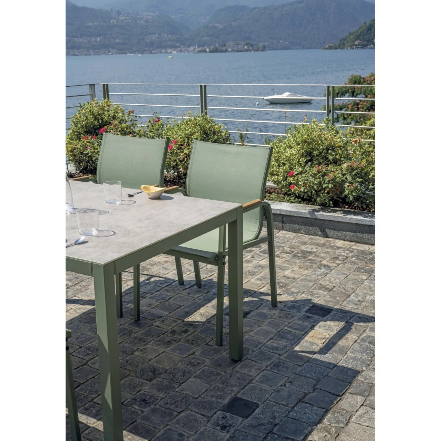 Tavolo e sedie da giardino in polywood verde 4 posti
