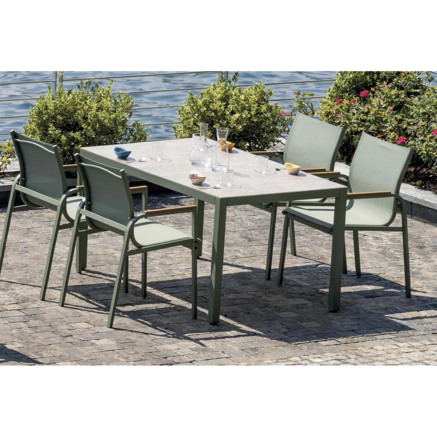 Tavolo e sedie da giardino in polywood verde 4 posti