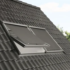 Tenda parasole Velux manuale da esterno in rete nera
