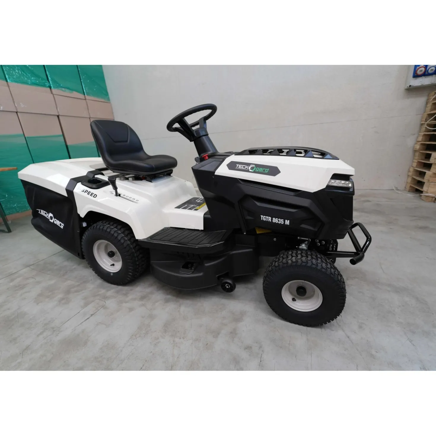 Trattorino tagliaerba a scoppio TECKGARD TGTR 8635M 352 CC