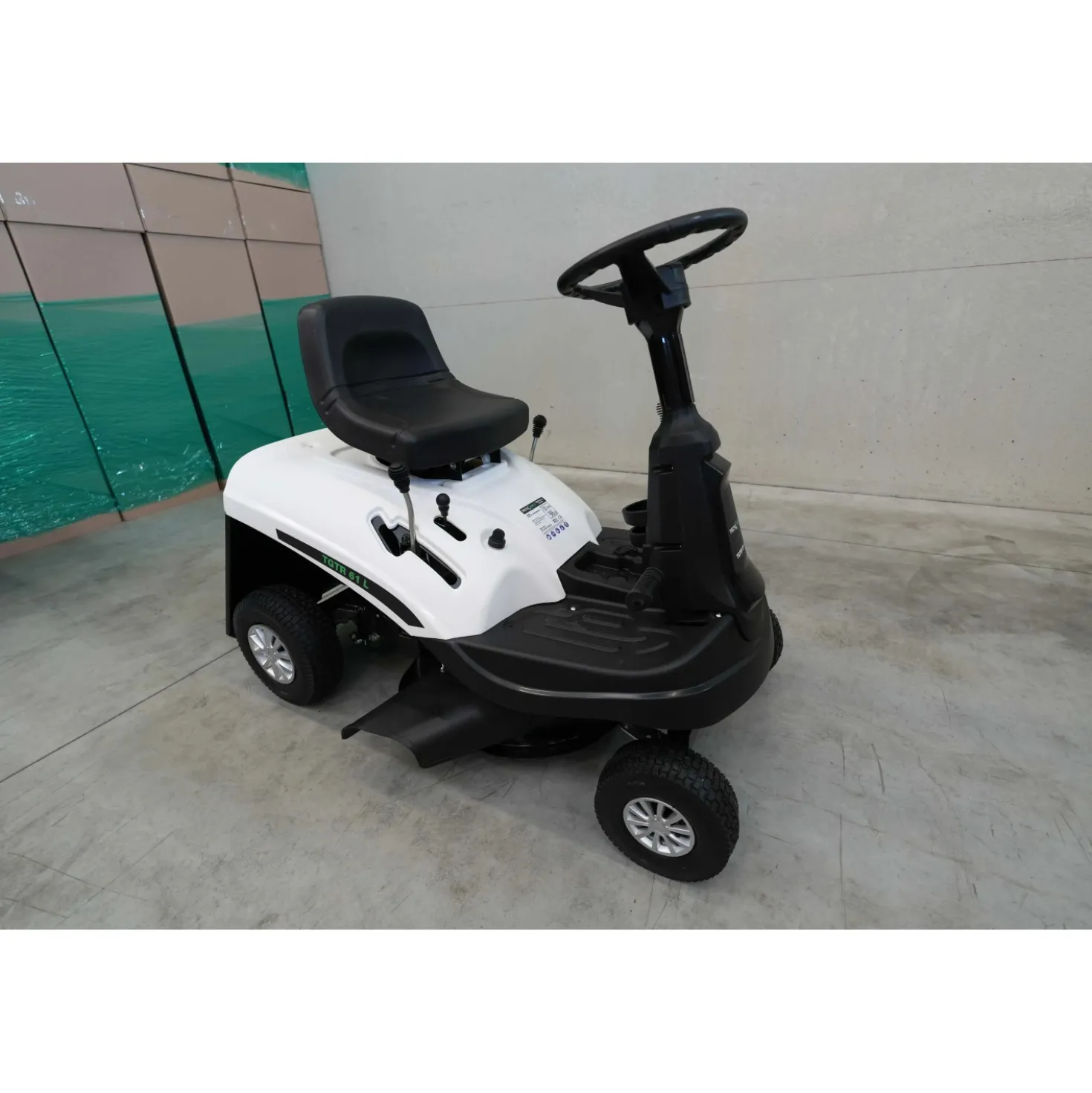 Trattorino tagliaerba a scoppio TECKGARD TGTR 61 L