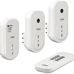 Tre prese WiFi Smart Home con telecomando connesse