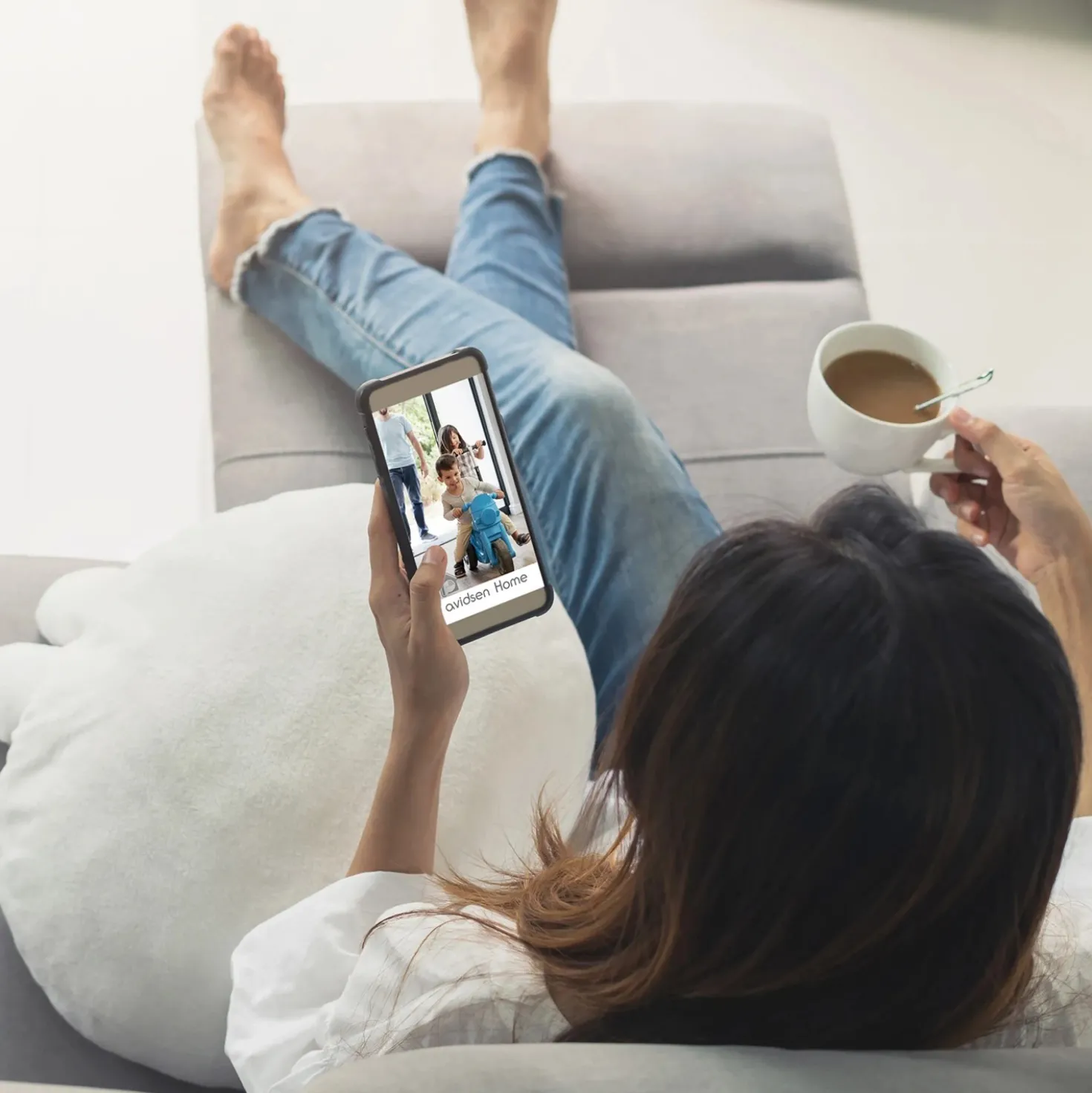 Valvola termostatica Smart Home Wi-fi Avidsen connessa con Bridge HomeTap